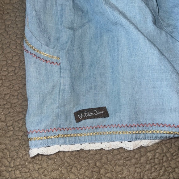 Matilda Jane Girls Chambray shorts, crochet trim, ruffle top Romper Sz 4 blue - Picture 6 of 7